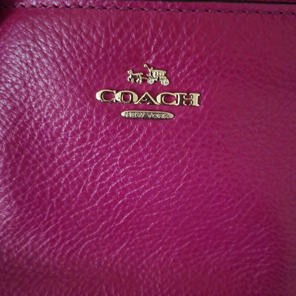 Coach wristlet extra small handbag 👜 authentic pink gold Hardware - Picture 4 of 5